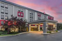 Best Western Plus Heritage Rail Inn & Suites - parking