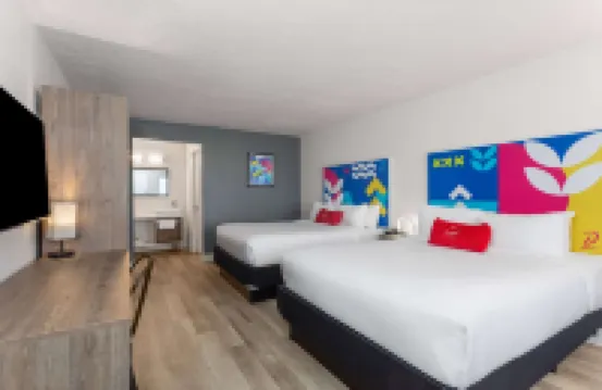 Howard Johnson by Wyndham Orlando Lake Buena Vista South Hotels near The Loop