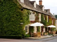 New Inn at Coln - Parking
