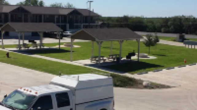 Eagle's Den Suites Cotulla a Travelodge by Wyndham