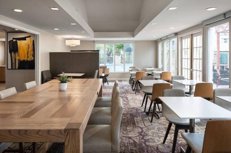 로드웨이 인 라스베이거스 컨벤션 센터 외관