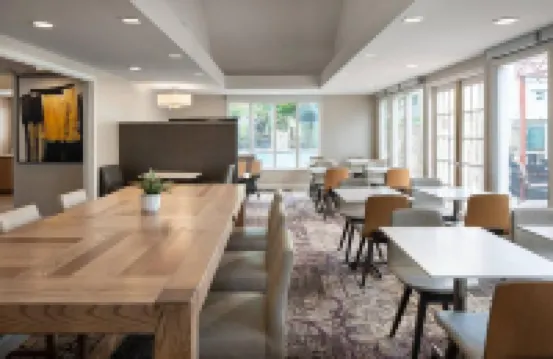 Siegel Select LV Strip-Convention Center