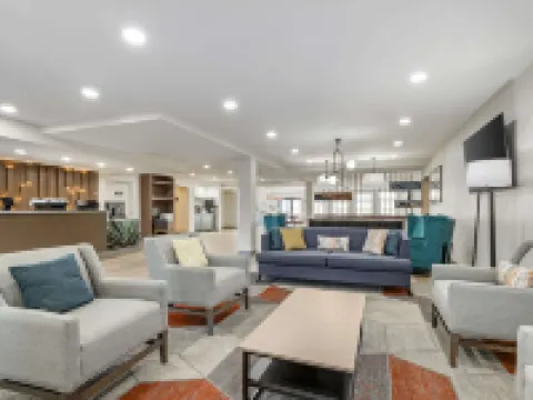 舒適套房酒店 拉雷多酒店