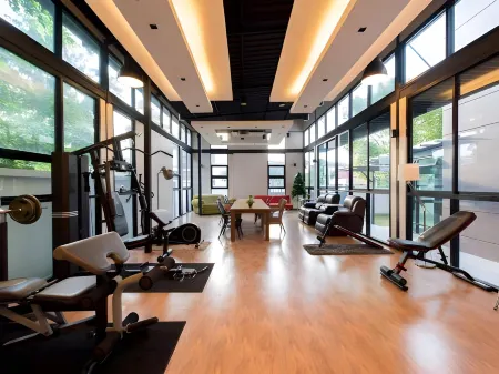 Woodroof Residence Rangsit Отели рядом с достопримечательностью «Университет Рангсит»