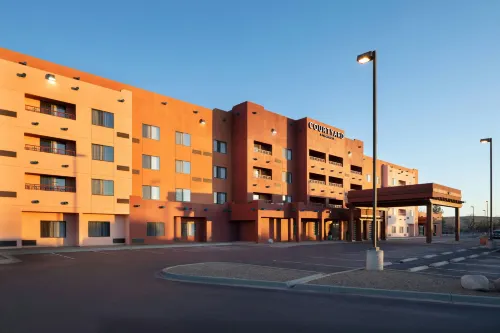 Courtyard Farmington Hotels in Farmington