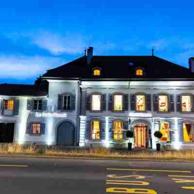 Le Petit Manoir Hotel Exterior