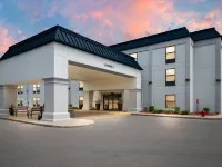 Hampton Inn Grand Rapids-North Hotels near Greyline Brewing Co.