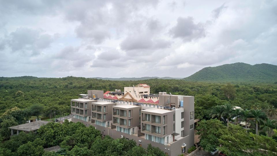 Sarovar Portico Sasangir