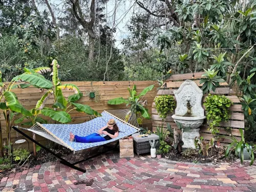 Charming 2 Spacious homes, 6 KingBeds, 2 Hottubs, Mins to St Aug, Pet friendly - บังกะโล