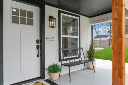 Cozy Home in Downtown McKinney with Backyard