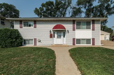 Discounted 5-Star 3 Bedroom Duplex 5 Minutes to Mayo Clinic! Hotels near Rochester International Airport