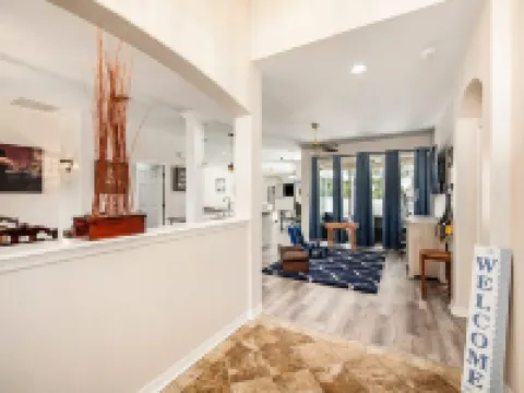 Shore Drive Sunshine Fully Furnished Home Pet Friendly Hotels in Oldsmar