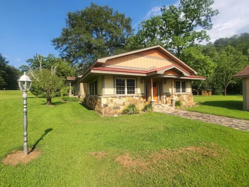 Eagle's Nest by Table Rock. Perfect for Hickers, Cyclers, and Swimmers.