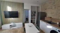 Appartement Lumineux en Rdc, Pour Séjour Touristique ou Professionnel