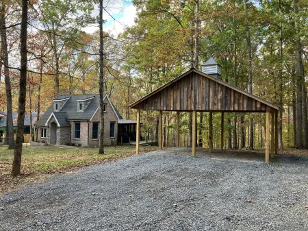 Storybook Cottage in Leipers Fork, TN