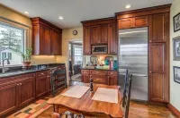 Large Oceanside Apartment. Walk to the beach and many restaurants. Pet Friendly Hotels in Swampscott