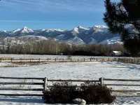 The Ranch House Cabin at J&J Cabins - Wifi