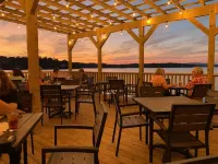 Private Luxury King Suite With Golf Course View - Best East End Location