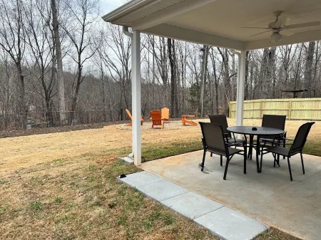 New! Charming New Modern 4/2.5 Home in Clemson SC - Just 5 minutes to Clemson U Отели рядом с достопримечательностью «Дайк»