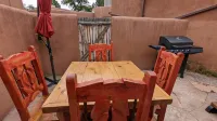 Casita with Private Hot Tub Near Santa Fe Plaza