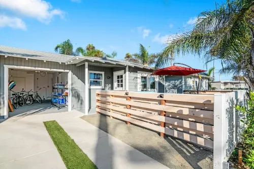 "SHORE BREAK" HOUSE... Where Turf Meets Surf! - Bungalows