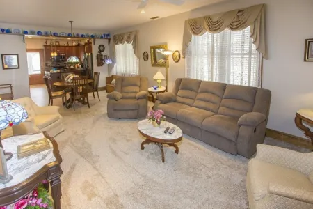 Miss Ida- Adorable Downtown Historic Cottage w/ Screened Porch