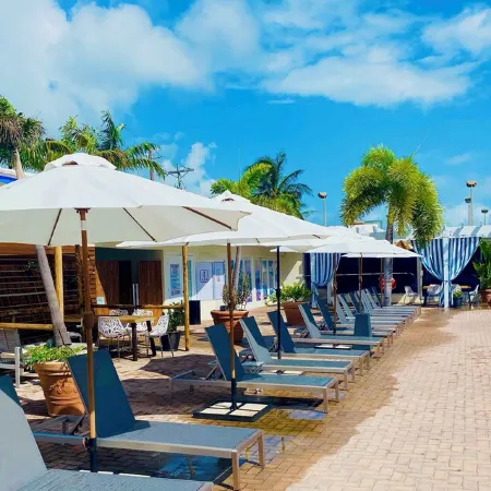 Sombrero Beach Tropical Getaway in the Heart of Marathon