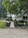 Cozy efficiency ONE large room ONE QUEEN bed apartment with kitchenette no oven. Hôtels à : 