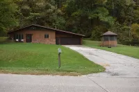 Cabin in the Bluff, Only Minutes from the Mississippi River!