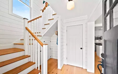 Bright and Airy Beach House-close to beach and inlet for paddleboard/kayaking