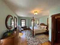 Charming Historic Getaway: Unwind in Lancaster's Timeless Elegance Hotels near Whispering Winds Winery