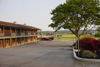 Harvest Drive Family Inn - Renovated Rooms Hotels in Leacock Township