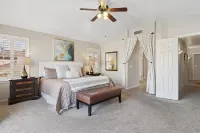Relaxing Lakefront-Pool-Spa-Pontoon-Game Room-FirePits-Cardinal Stadium-WM Open