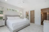 August 9th-16th, 2026 Available! Heated Pool! Sleeps 20! - 4-Star