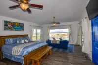 Gulf and Sound Views! Huge Backyard, 33' Pool,Hot Tub, Outdoor Bar and TVs