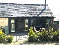 Cosy countryside studio with log burner stove Hoteles cerca de Gordon Russell Design Museum