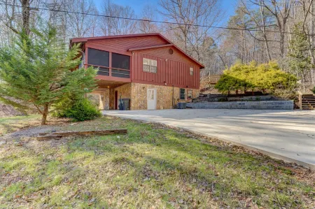 Wild Creek Cabin Отели в г. Минерал Блафф