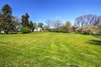 Brentwood Vacation Home in a GREAT LOCATION!