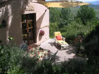 Holiday house for 2 pesons on small Estate with pool, near hot springs Hotels in Civitella Paganico
