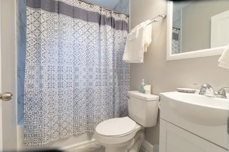 Nice, and Quite House w/fence in back yard. Отели рядом с Аэропорт Коламбус Метрополитен