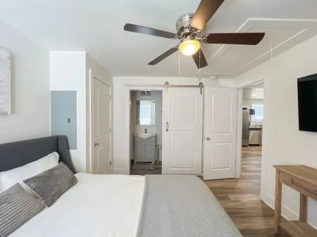 2BR 2Bath - Swamp Rabbit Trail Resort Отели в г. Паркер