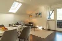 Gemütliche Dachgeschosswohnung mit Schönem Ausblick Hotels in Algund