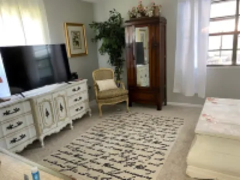 European meets Southern Charm in this 3 Bedroom Get Away in Mount Dora