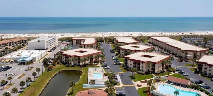 Luxury Beach Condo: Freshly Renovated, Steps from the Ocean, Pool & Hot Tub Hotels in St. Augustine Beach