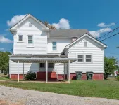 Separate Apt. w/ High End Comfortable Beds! Apt. C