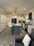 New Modern Townhome Downtown- 3Levels