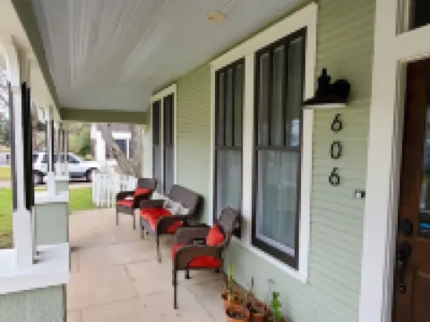 Charming & Cozy Victorian in Quiet Residential Setting 拉格蘭奇酒店