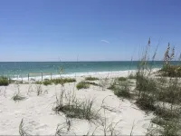 3Bd 3ba Island Oasis                 Beach Front with a Dock-Perfect Event Space Hotels in Placida