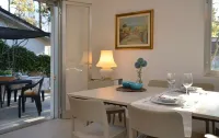 Elegante e moderna villa in un contesto tranquillo