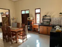 Guest House Griya Mundu Hotels in Laweyan